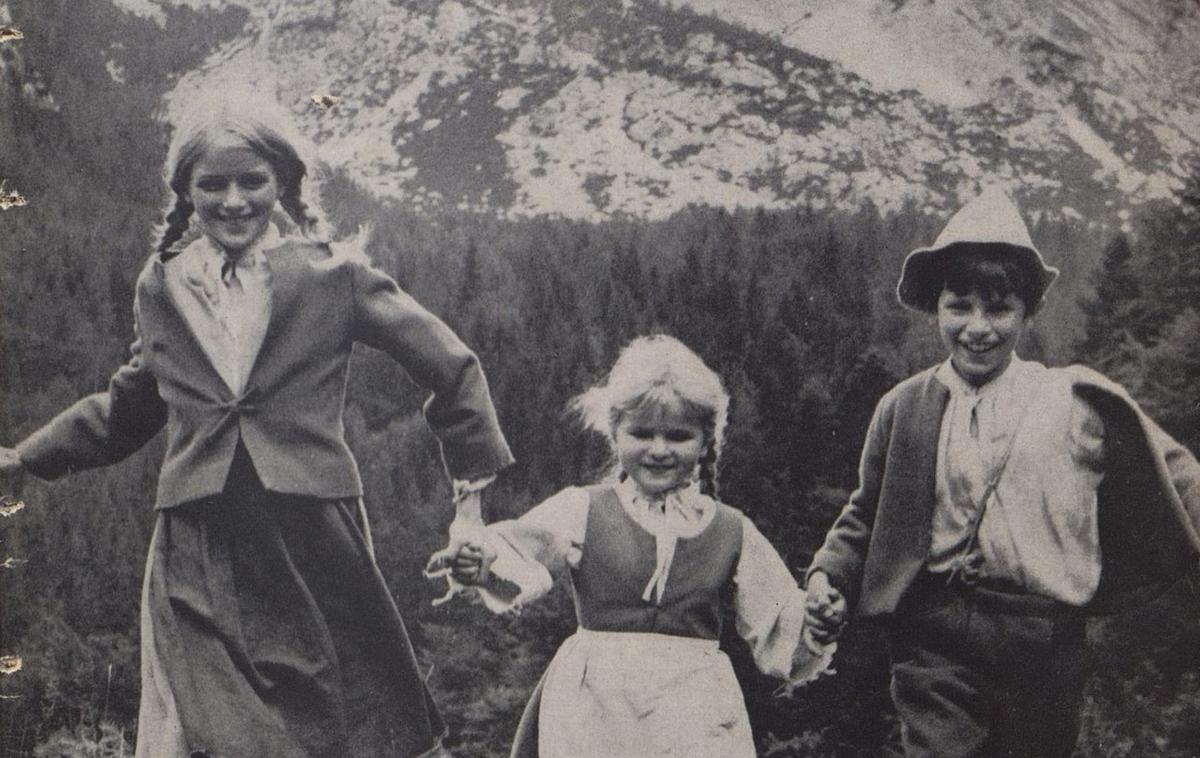 Jasna Vidmajer | Mojca (Jasna Krofak), Tinkara (Fanika Podobnikar) in Kekec (Zlatko Krasnič). | Foto Joco Žnidaršič