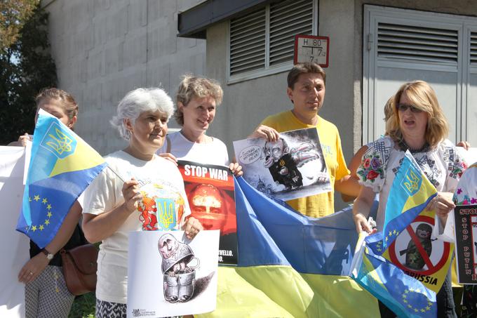 Protest Ukrajincev pred ruskim veleposlaništvom  v Ljubljani | Foto: STA ,