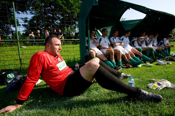 Nekdanji slovenski reprezentant in vratar Olimpije Damir Botonjić si je pred slabim desetletjem pri zmajih delil slačilnico z Janom Oblakom. | Foto: Vid Ponikvar