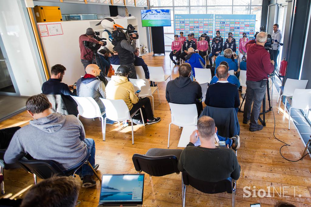 Novinarska konferenca skakalne reprezentance