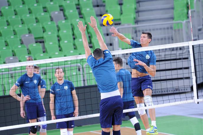 Slovenija odbojka | Alen Šket je že pozabil, kako grdo so na Mednarodni odbojkarski zvezi izigrali Slovenijo. | Foto Aleš Oblak