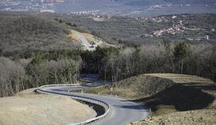 Velik dan za gospodarstvo: podpisali pogodbo za dela na drugem tiru #video