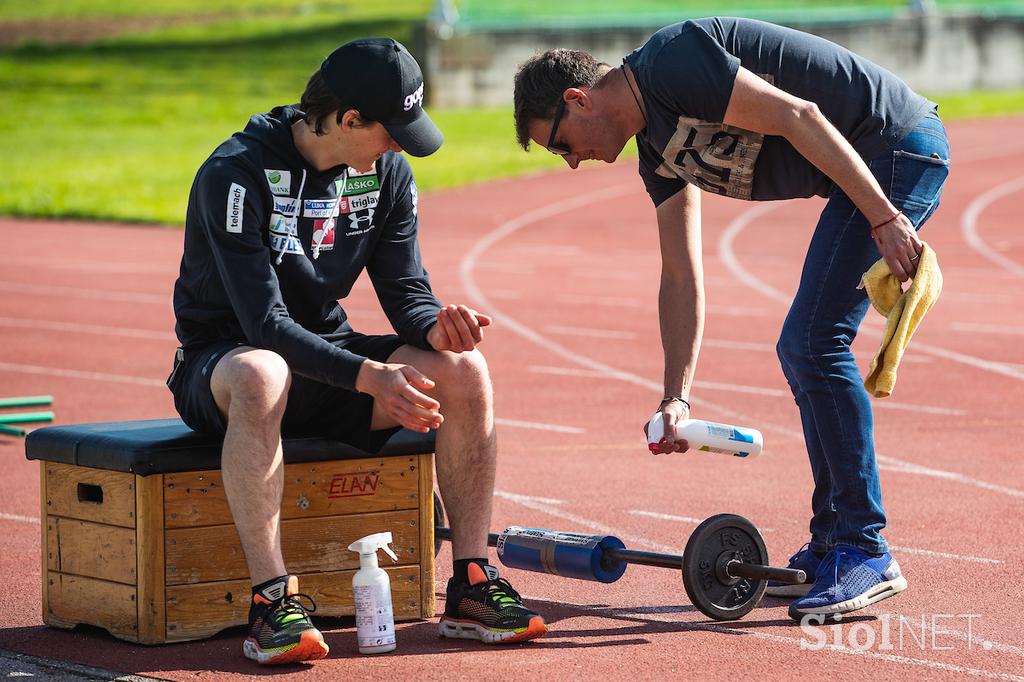 Slovenski skakalci trening Kranj