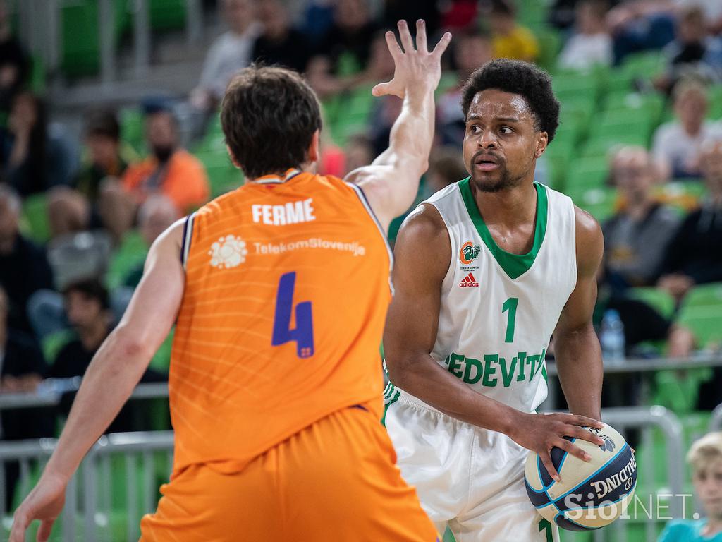 Finale DP v košarki (2. tekma): Cedevita Olimpija - Helios Suns