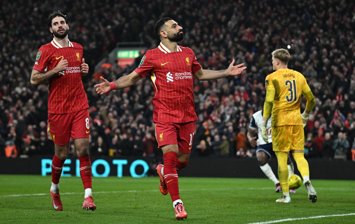 Liverpool Mohamed Salah | Mohamed Salah je na začetku drugega polčasa z bele pike povišal prednost Liverpoola na 2:0. | Foto Reuters