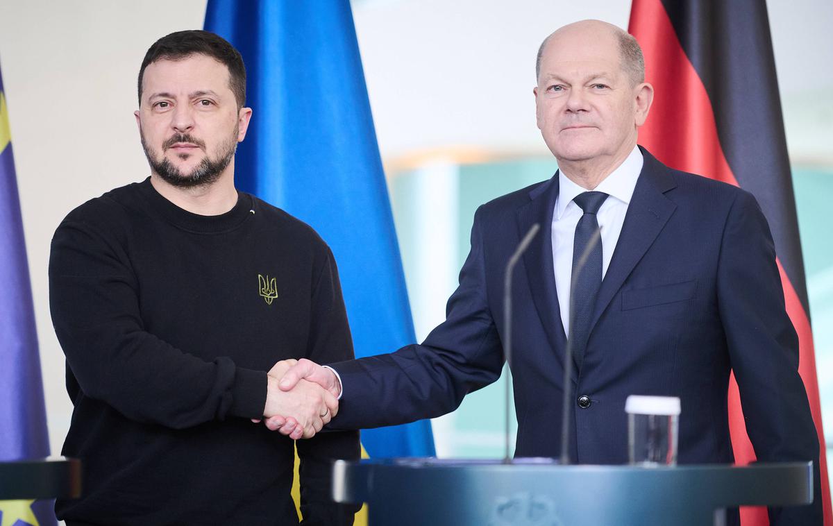 Volodimir Zelenski, Olaf Scholz | Dvostranski varnostni dogovori so sicer del zavez, ki so jih sprejeli v okviru formata G7 ob robu vrha Nata v Vilniusu julija 2023. | Foto Guliverimage