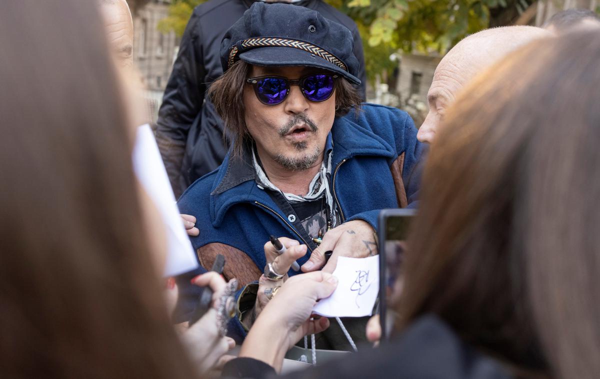 Johnny Depp Beograd | Johnnyja Deppa so v Beogradu na vsakem koraku oblegale trume oboževalcev. | Foto Reuters