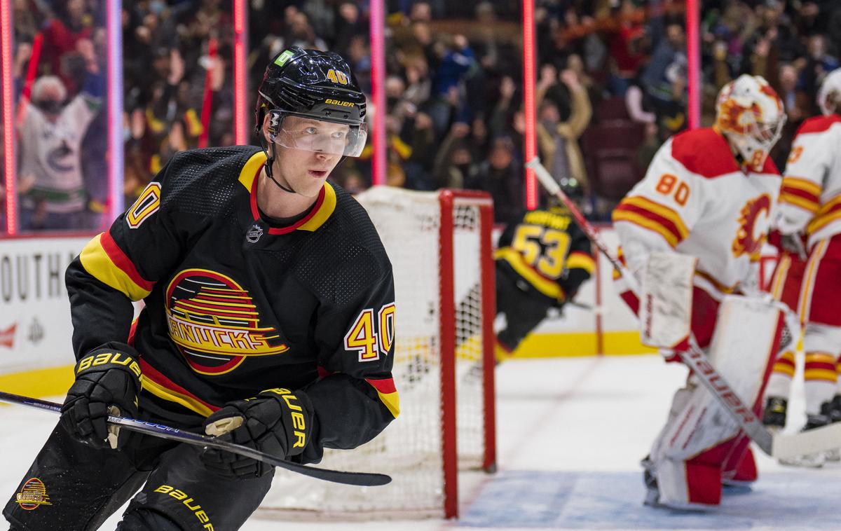 Vancouver Calgary | Proti Calgaryju se je med strelce vpisal tudi Elias Pettersson (Vancouver). | Foto Reuters