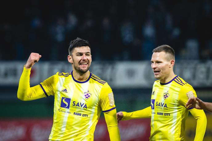 NK Mura, NK Maribor, prva liga | Kdaj bodo prvaki iz Maribora in preostali nogometaši iz Prve lige Telekom Slovenije spet lahko igrali nogometne tekme? | Foto Blaž Weindorfer/Sportida