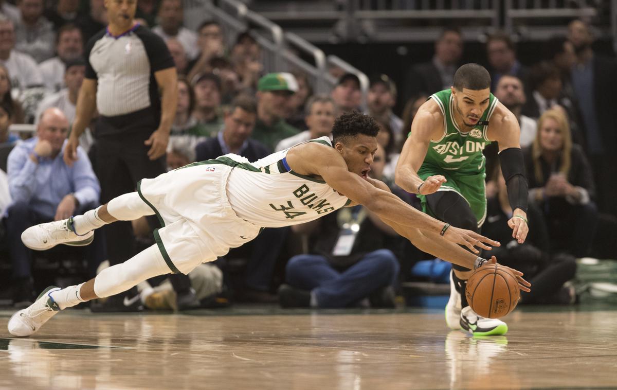 Giannis Antetokounmpo | Milwaukee je s 123:102 premagal Boston. Levji delež k zmagi je z 29 točkami in desetimi skoki prispeval Giannis Antetokounmpo. | Foto Reuters