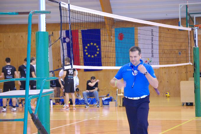 V Novi Gorici med sojenjem na odbojkarski tekmi. | Foto: Osebni arhiv