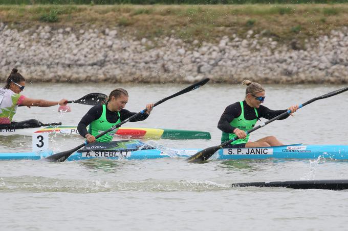 Ženska dvojica je obstala v polfinalu. | Foto: Kajakaška zveza Slovenije