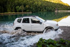 Dacia duster in oskrbnik gorske koče