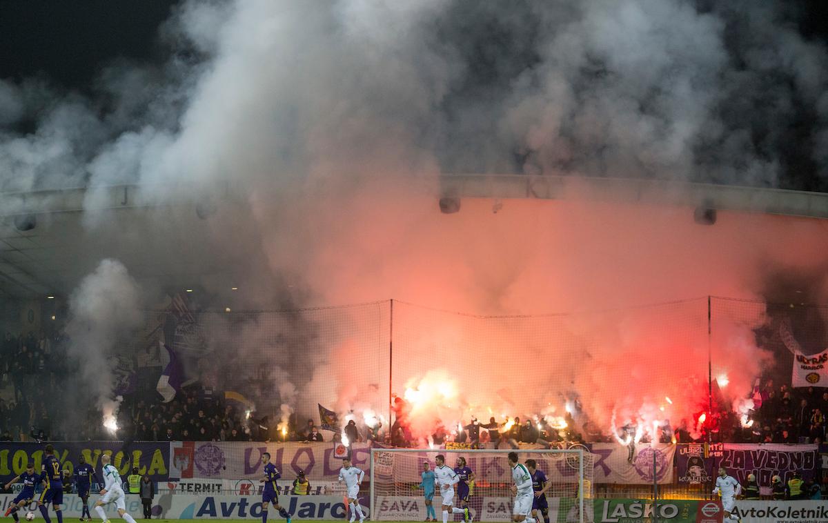 Maribor Olimpija Viole | Navijači Maribora bodo danes pomagali ljubljencem na pokalni tekmi proti Domžalam, nato pa jih v soboto čaka večni derbi. | Foto Urban Urbanc/Sportida