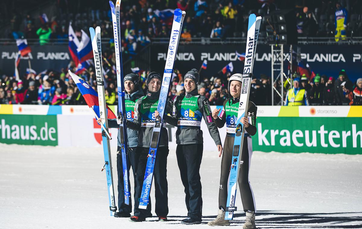 Anže Lanišek, Timi Zajc, Žiga Jelar, Lovro Kos, prvaki, Planica 2023 | Slovenski skakalci so ekipni svetovni prvaki. | Foto Grega Valančič/Sportida