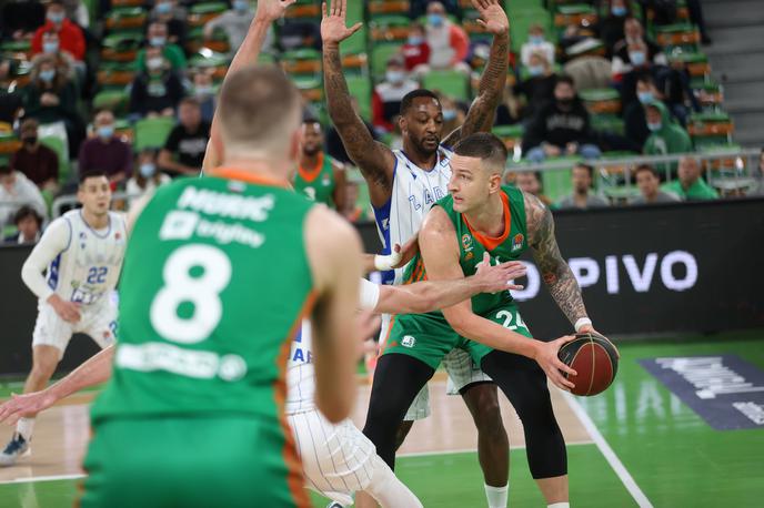 Cedevita Olimpija : Zadar, Alen Omić | Alen Omić je ob vrnitvi v dres Olimpije dosegel osem točk. | Foto ABA/Aleš Fevžer/Cedevita Olimpija