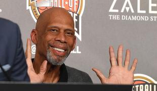 Kareem Abdul Jabbar prodal košarkarsko zgodovino za 2,6 milijona evrov