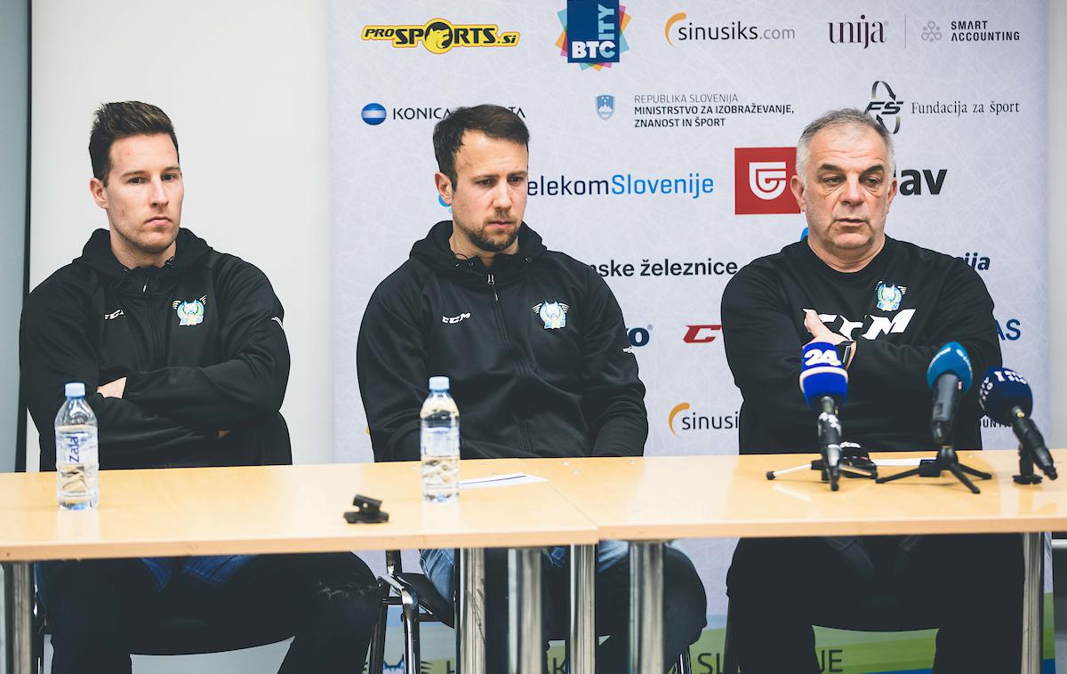 slovenska hokejska reprezentanca Robert Sabolič. Mitja Robar, Matjaž Kopitar | Selektor slovenske hokejske reprezentance Matjaž Kopitar je na uradnem zboru na Bledu zbral glavnino kandidatov za domače majsko svetovno prvenstvo. | Foto Grega Valančič/Sportida