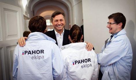 Pahor gleda na uro: pet do dvanajstih je!