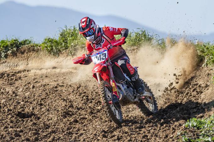 Tim Gajser je trenutno na zimskih testiranjih na Sardiniji. Odpeljal bo tudi dve pripravljalni dirki italijanskega prvenstva - četrtega februarja v Rioli, 11. februarja pa v Mantovi. | Foto: Honda Racing/ShotbyBavo