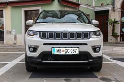 Jeep compass v Sloveniji: ima zavidljive terenske lastnosti, stal bo vsaj 23 tisočakov