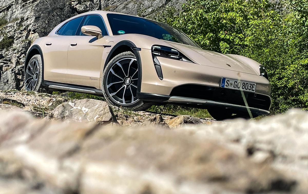 Porsche taycan cross turismo | Foto Gašper Pirman