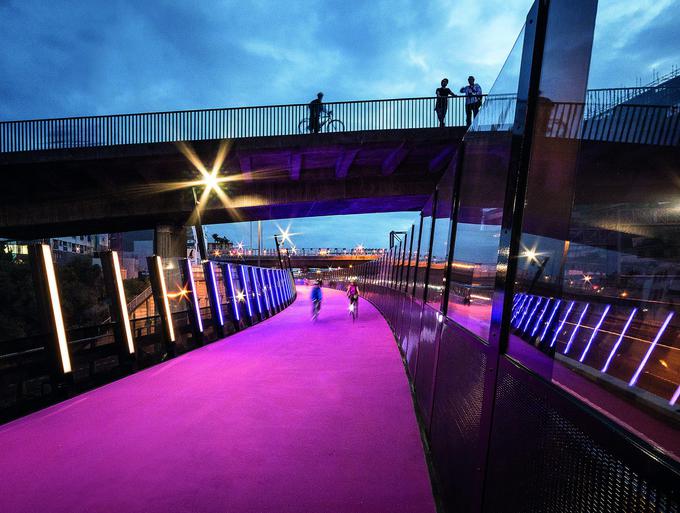 Auckland, Nova Zelandija: kolesarska steza, ki je nastala na nekdanji avtocesti (arhitekti Monk Mackenzie, LandLAB, GHD). | Foto: BAB - Bicycle Architecture Biennale