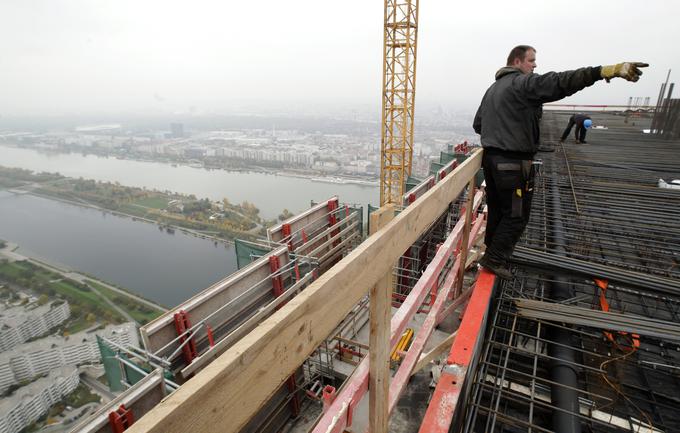 Na Dunaju računajo, da se bo ob uspešni izpeljavi novega stanovanjskega paketa od prihodnjega leta naprej število novogradenj povečalo za tretjino. Od 13 tisoč načrtovanih stanovanj bo devet tisoč subvencioniranih. Poleg tega nameravajo do leta 2020 podvojiti število občinskih stanovanj na štiri tisoč. | Foto: 