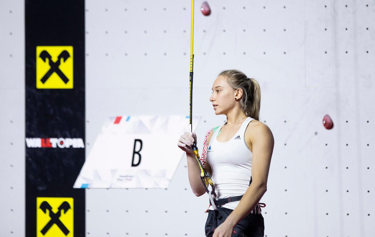 Janja Garnbret hitrostno plezanje | Janja Garnbret se najboljšim približuje tudi v hitrostnem plezanju, Slovencem manj znani in domači plezalni disciplini.  | Foto Urban Urbanc/Sportida