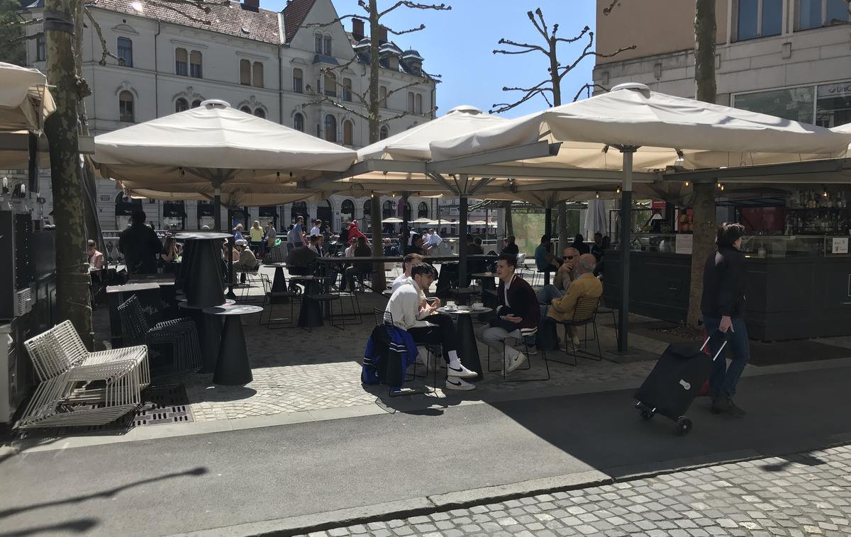 odprtje teras Ljubljana lokali bar terasa | Kot so sporočili iz Obrtno-podjetniške zbornice Slovenije, bo delovna skupina pretresala različne ideje in predloge ter pripravljala najboljše mogoče rešitve za obvladovanje epidemije, ki bodo sprejemljivi tako za gospodarstvo kot za zdravstvo. | Foto Iztok Hočevar