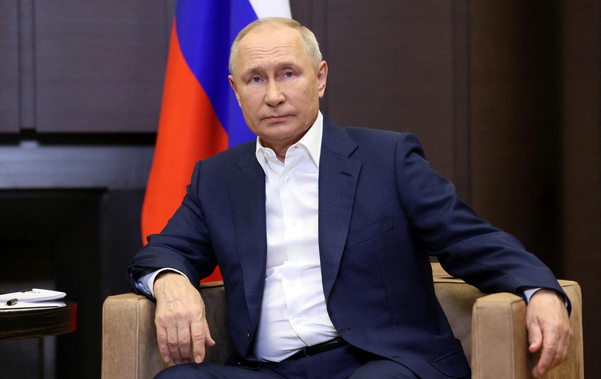 Vladimir Putin | Rusija je 24. februarja 2022 sprožila vsesplošen napad na Ukrajino. O vojni proti ruski zahodni sosedi naj bi ruski predsednik Vladimir Putin v ožjem krogu razmišljal že dolga leta pred tem. | Foto Reuters