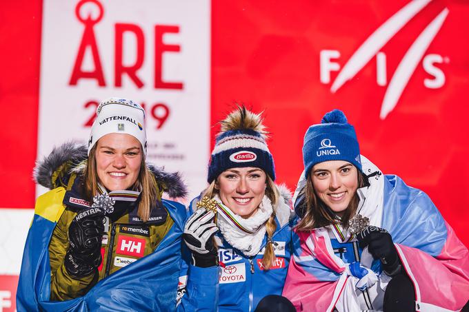 Anna-Swen Larsson se ni mogla spopasti z Mikaelo Shiffrin in Petro Vlhovo | Foto: Sportida