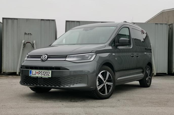 Volkswagen caddy | Caddy se je preselil na moderno arhitekturo, zato je vožnja bistveno bolj udobna in bistveno manj kombijevska kot prej. | Foto Gašper Pirman