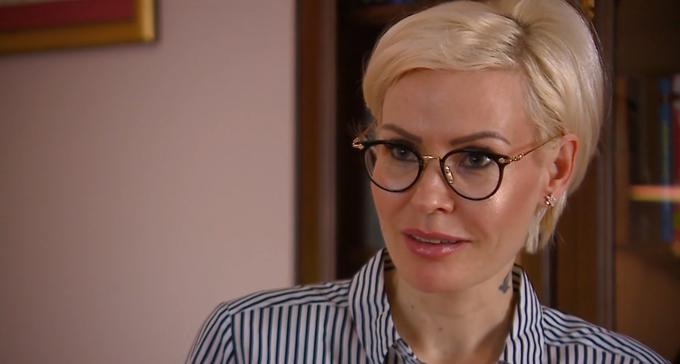 "Midva ne moreva razmišljati o koncu, če se neskončno ljubiva," pojasnjuje psihoterapevtka Veronika Podgoršek. | Foto: Planet TV