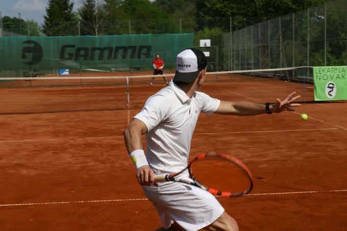 Od osmega do 22. leta je igral tenis, potem pa zaradi nedoseganja rezultatskih ambicij teniški lopar postavil v kot. | Foto: Osebni arhiv