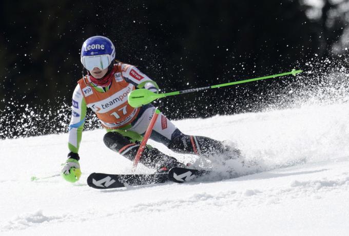 Andreja Slokar je v drugi vožnji odstopila. | Foto: Reuters