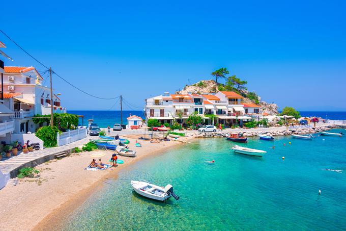 Pogled na ribiško vas Kokkari s čudovito plažo. | Foto: Shutterstock