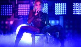 Hipnotično seksi Beyoncé razburila gledalce (foto in video)