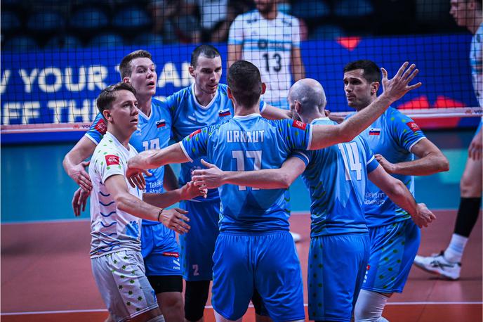 slovenska odbojkarska reprezentanca Argentina Liga narodov | Slovenski odbojkarji po zmagi nad Argentino lažje dihajo. | Foto Volleyballworld