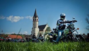 Na letošnjem blagoslovu v Mirni Peči približno štiri tisoč motoristov (video)