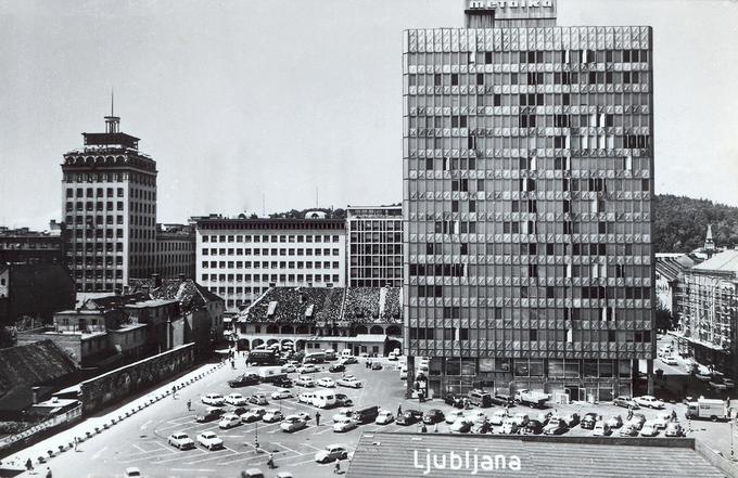 Metalka z zadnje strani pred letom 1973 (foto: arhiv Martina Rotovnika, oblikovalca in urednika Facebookove strani Stare fotografije in razglednice). | Foto: 