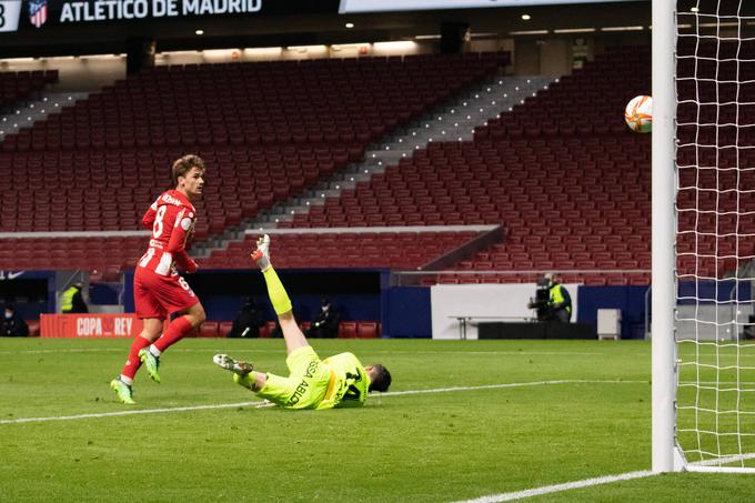 Tako je Antoine Griezmann zatresel mrežo španskega tretjeligaša Rayo Majadahonda, nato pa se poškodoval. Bo nared za španski superpokal, kjer ga prihodnji četrtek čaka polfinalni dvoboj z Athletic Bilbaom? Atletico bo pred tem že v nedeljo igral v prvenstvu z Villarrealom. | Foto: Guliverimage/Vladimir Fedorenko