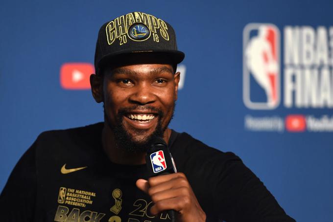 31-letni Kevin Durant v tej sezoni najverjetneje sploh ne bo stopil na parket. | Foto: Getty Images