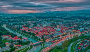 Slovensko mesto, ki v teh dneh ponuja izjemne priložnosti