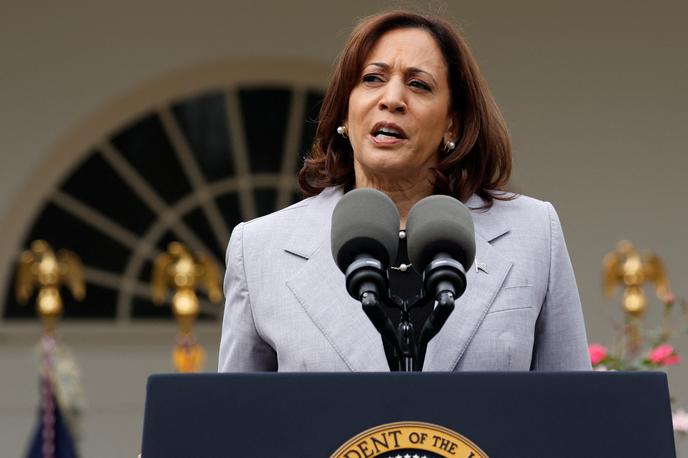 Kamala Harris | Harrisova bo morala v boju za predsedniški stolček v Beli hiši, za katerega se vnovič poteguje tudi bivši predsednik Donald Trump, izbrati tudi svojega podpredsedniškega kandidata. | Foto Reuters