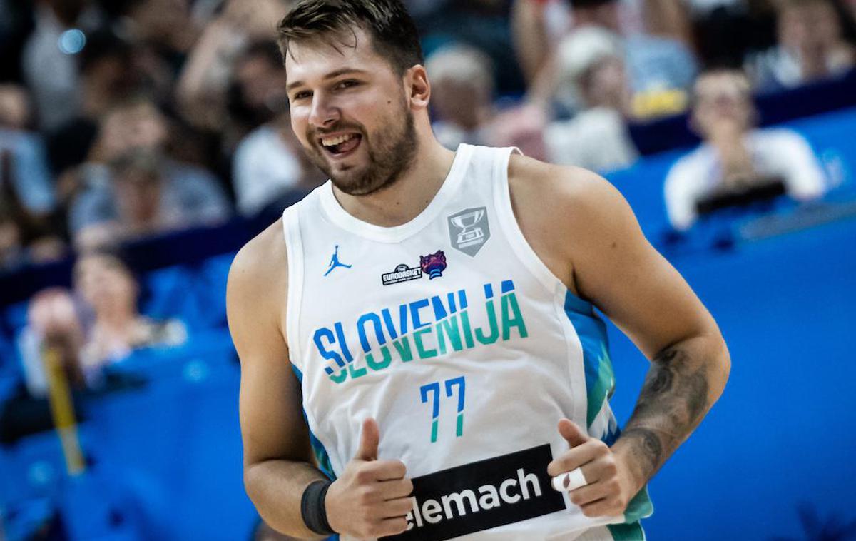 Slovenija : Belgija, slovenska košarkarska reprezentanca, EuroBasket 2022 Luka Dončić | Slovenska košarkarska reprezentanca bo v pripravah na SP odigrala šest tekem, vprašanje pa je, na koliko od teh bo nastopil njen prvi zvezdnik Luka Dončić. | Foto Vid Ponikvar/Sportida