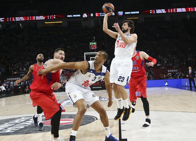 Randolph (v sredini) je soigralec Luke Dončića pri Realu. | Foto: Reuters