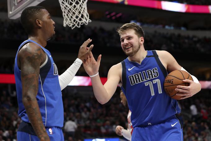 Dončić bo znova na delu v noči na četrtek, ko prihaja v Dallas Čančarjev Denver. | Foto: Reuters