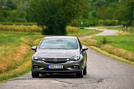 Opel astra - fotogalerija testnega vozila