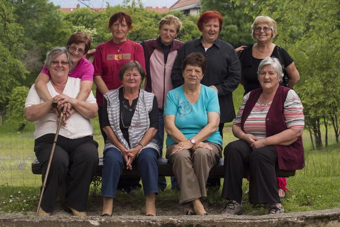 Članice pletilske skupine Babice 'z dežele. | Foto: 